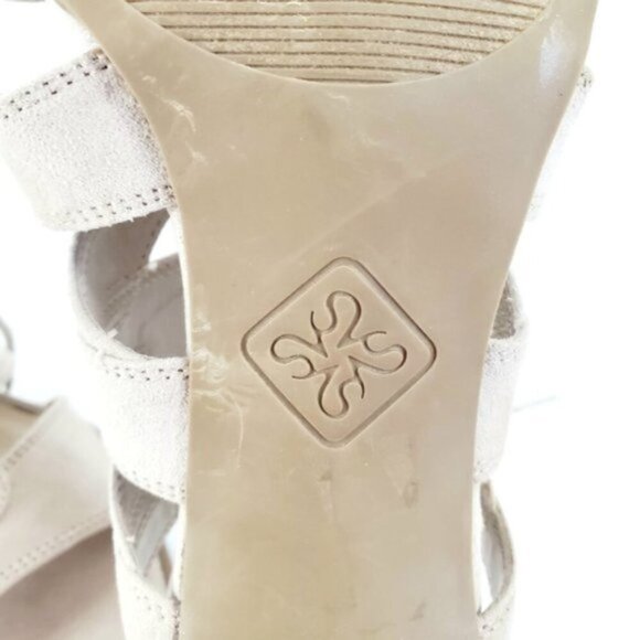 Simply Vera Vera  Wang Women's 9M Tan Open Toe & Back Lace up 3.5" Heel Sandals - Picture 9 of 12